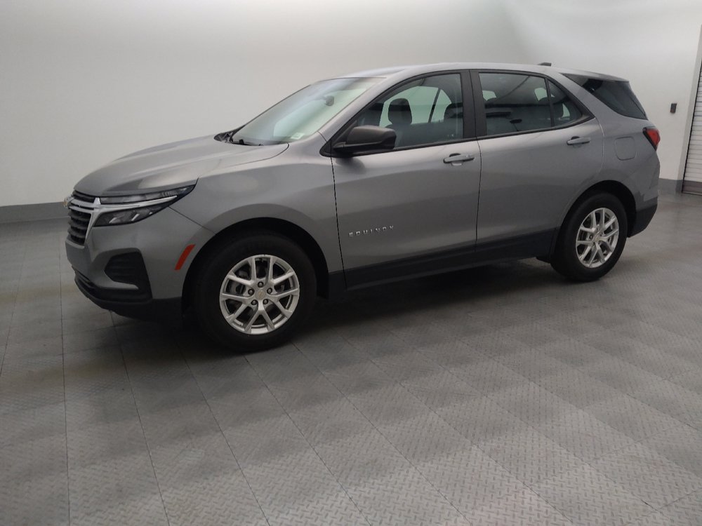 Used 2024 Chevrolet Equinox LS AWD/4WD image 2