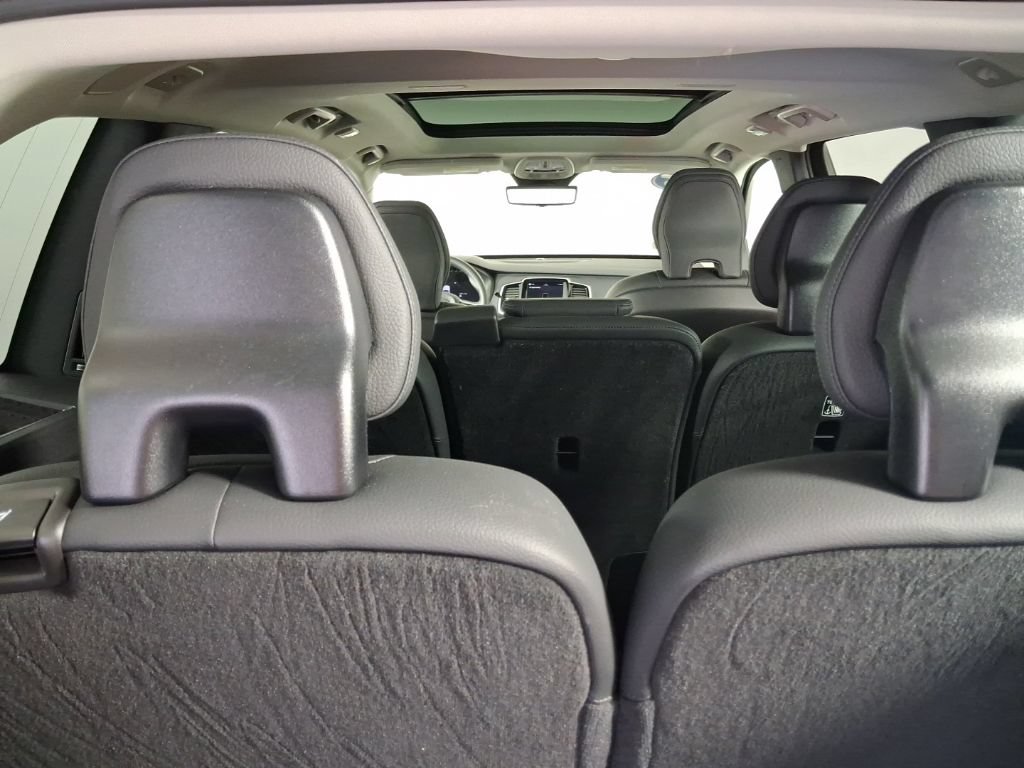 Certified 2025 Volvo XC90 T8 Plus w/ Protection Package AWD/4WD image 15