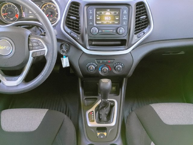 Used 2014 Jeep Cherokee Sport FWD image 35
