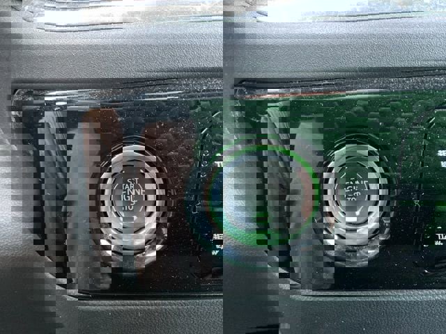 Used 2024 Chevrolet Silverado 1500 LT image 27