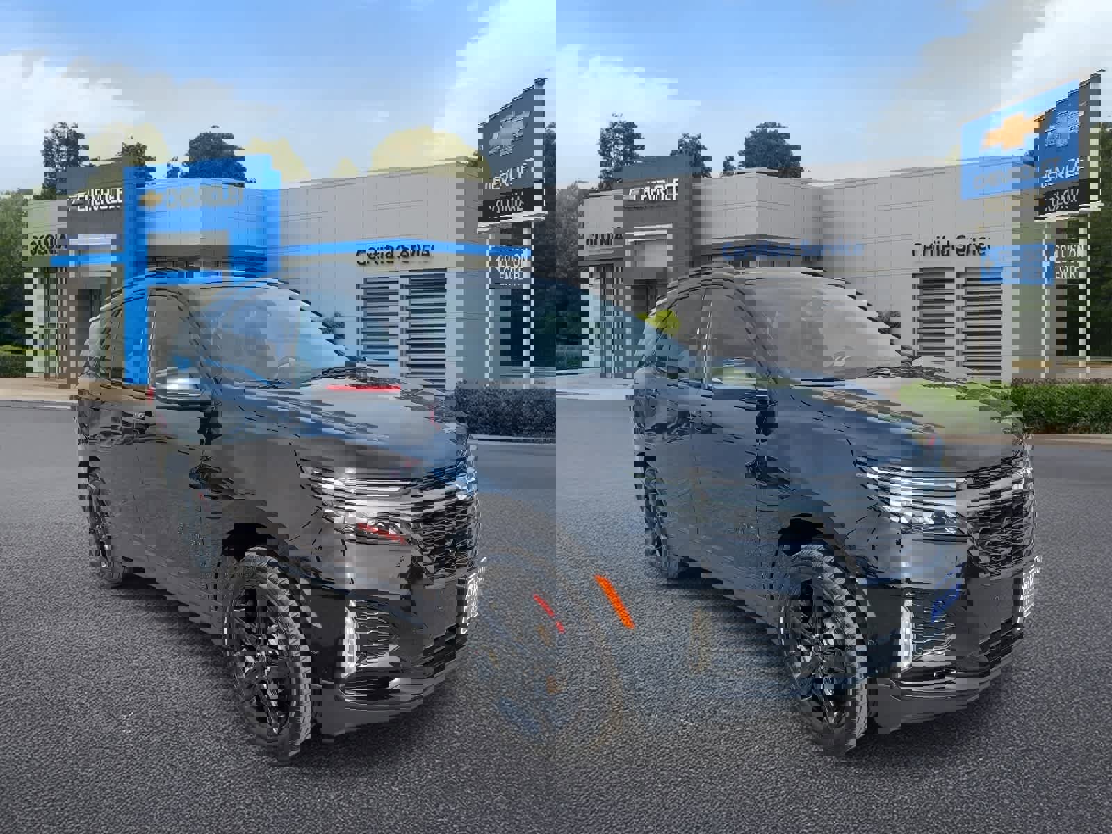 Used 2023 Chevrolet Equinox Premier image 2