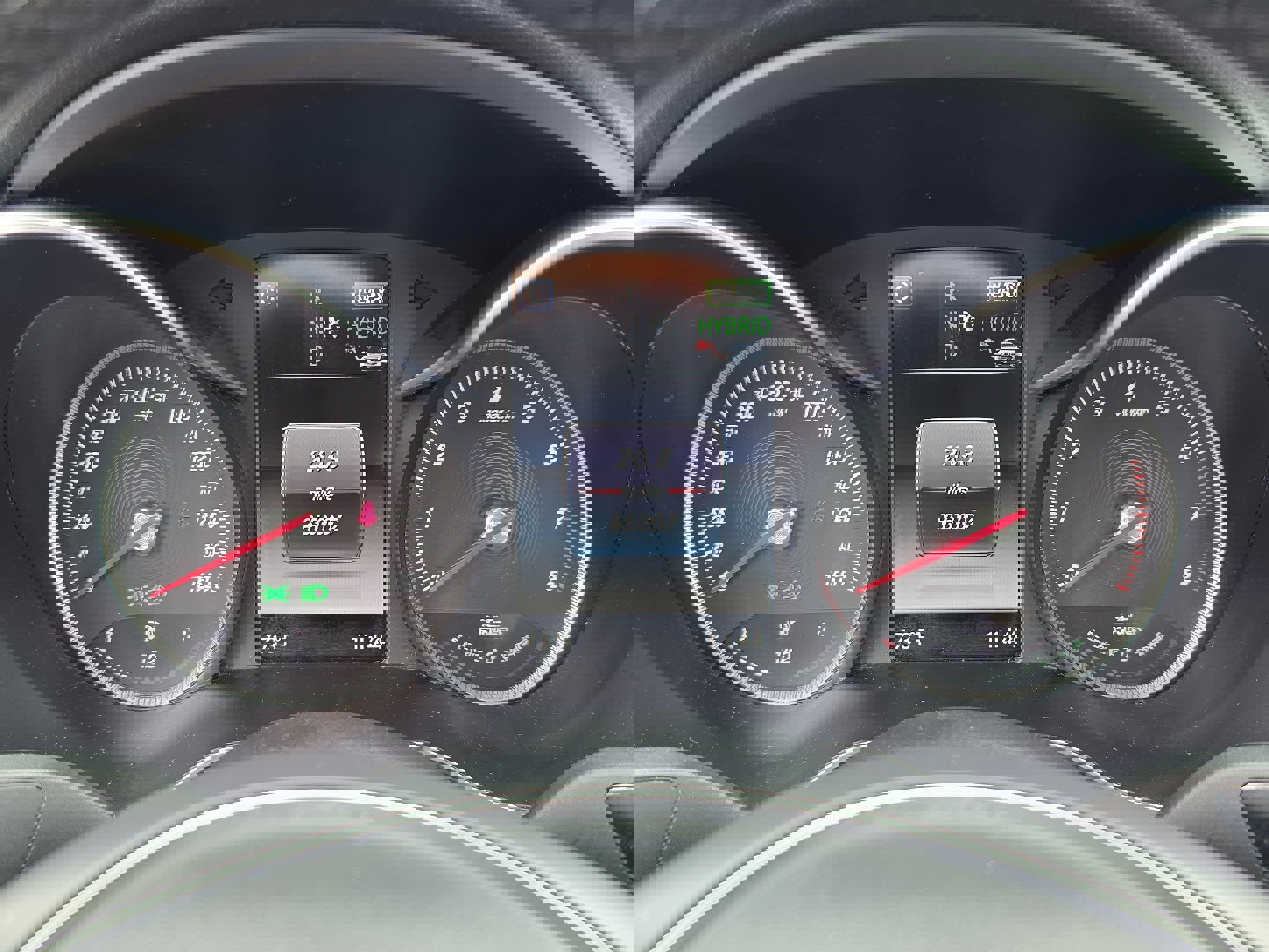 Used 2016 Mercedes-Benz C 350e Sedan w/ Multimedia Package image 29