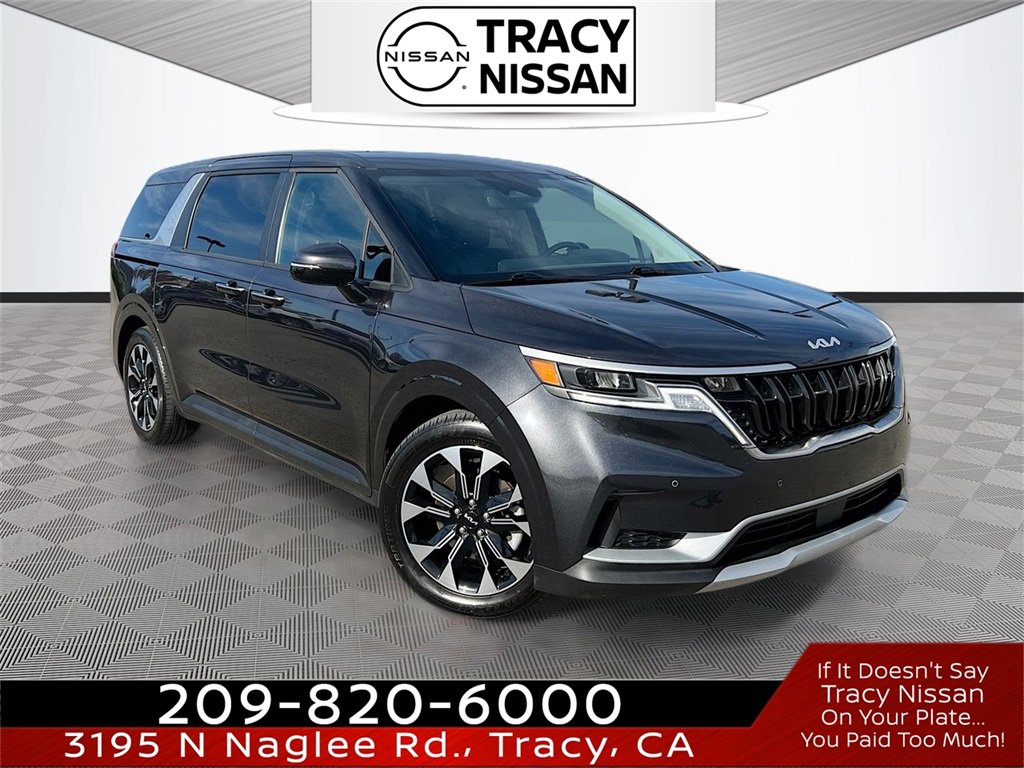 Used 2024 Kia Carnival EX image 1