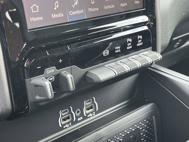 New 2026 RAM 3500 Big Horn AWD/4WD image 25