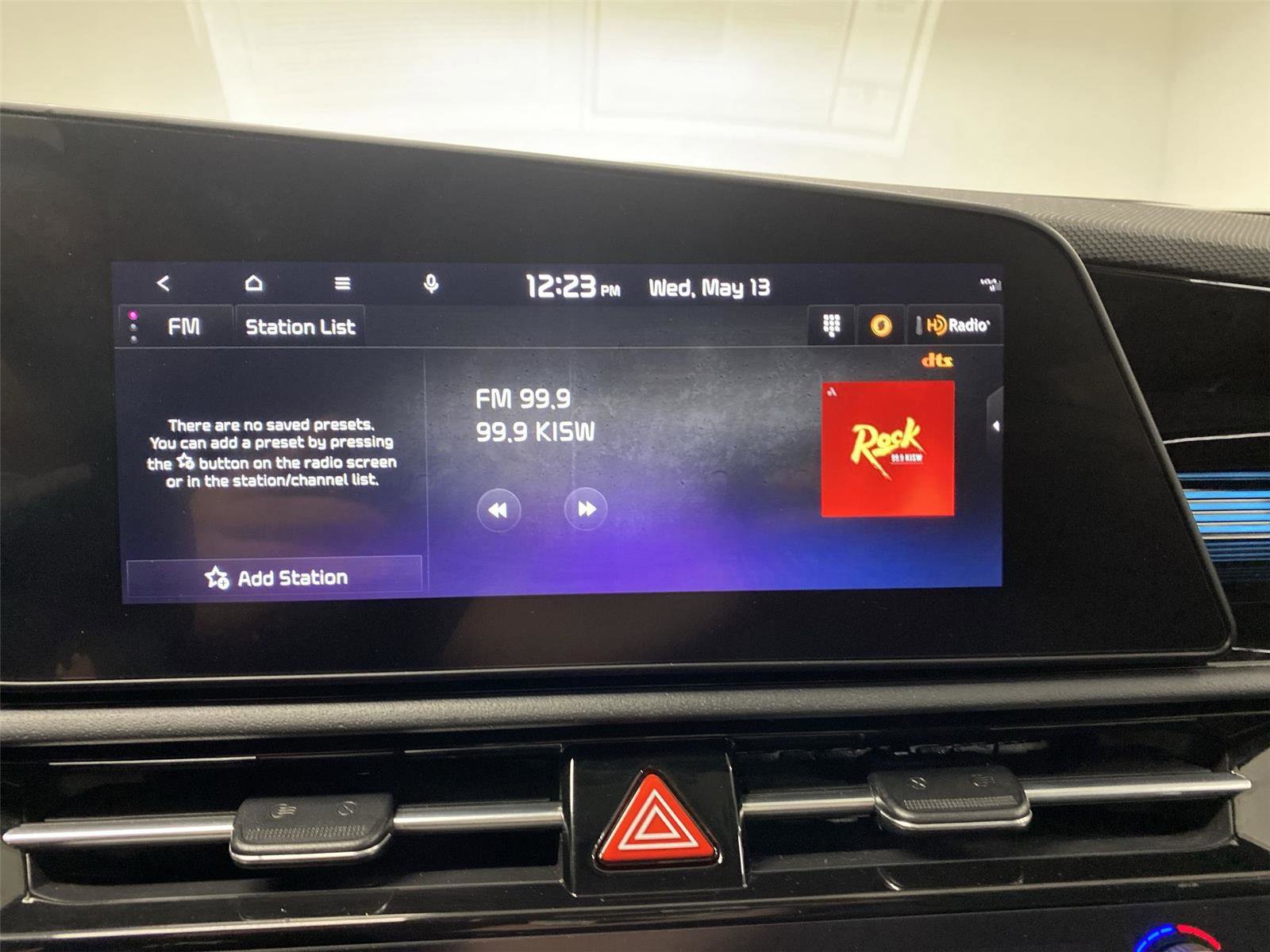 Used 2023 Kia Niro EX FWD image 16