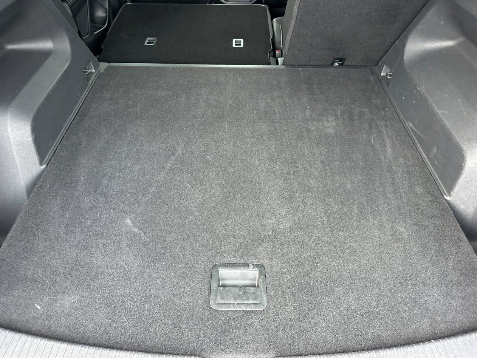 Used 2024 Volkswagen Atlas Cross Sport SE image 14