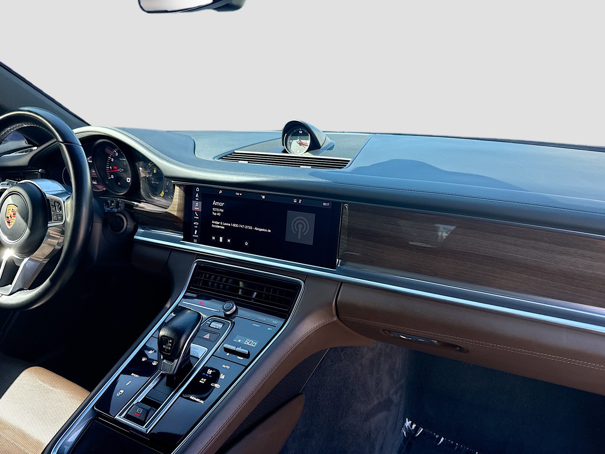 Used 2020 Porsche Panamera 4 image 30