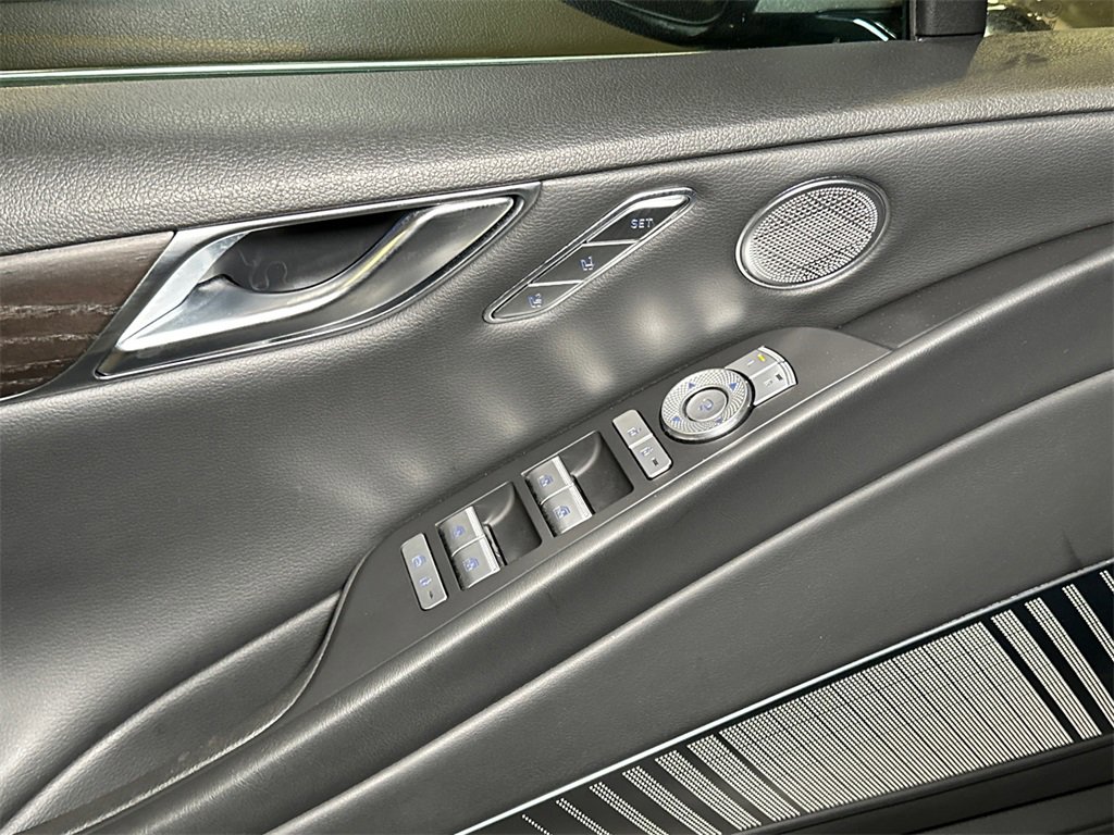 Used 2024 Genesis G80 image 16