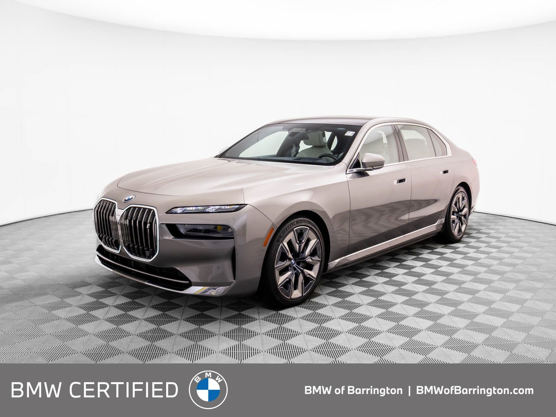 Used 2023 BMW i7 xDrive60 w/ Executive Package 2