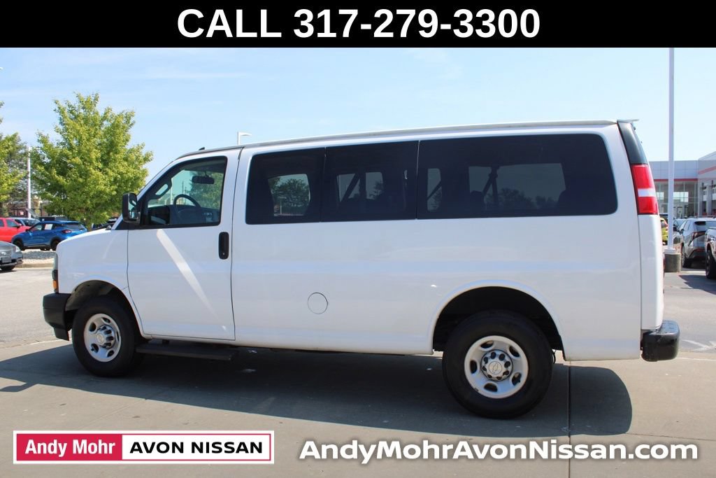 Used 2021 Chevrolet Express 2500 LS w/ Driver Convenience Package RWD image 4