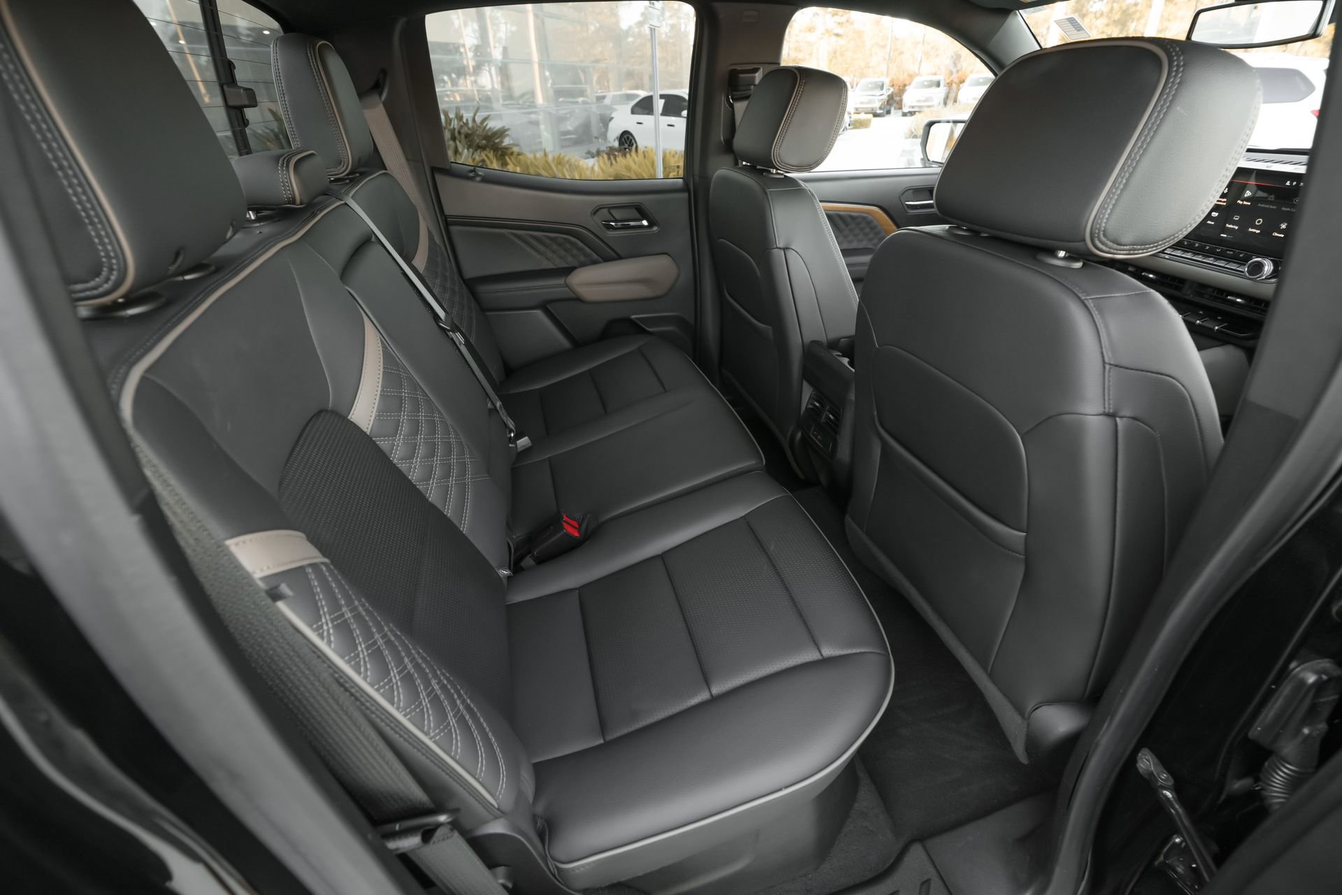Used 2024 GMC Canyon Denali w/ LPO, Denali Black Edition AWD/4WD image 38