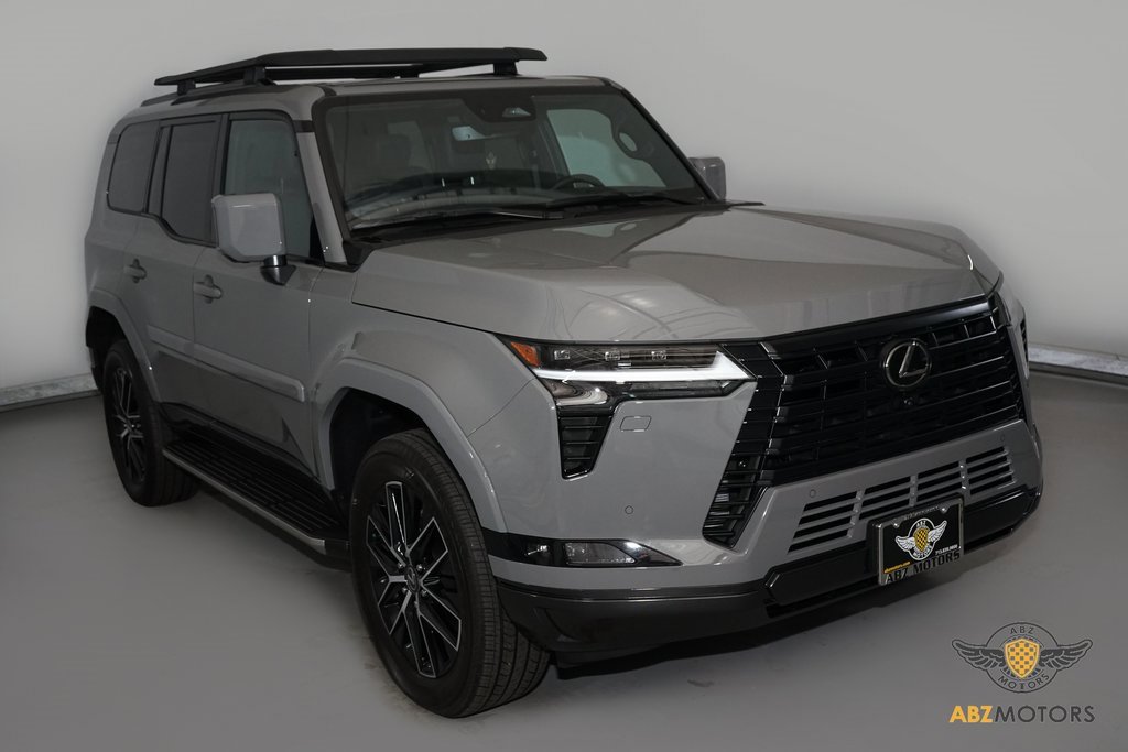Used 2025 Lexus GX 550 image 2
