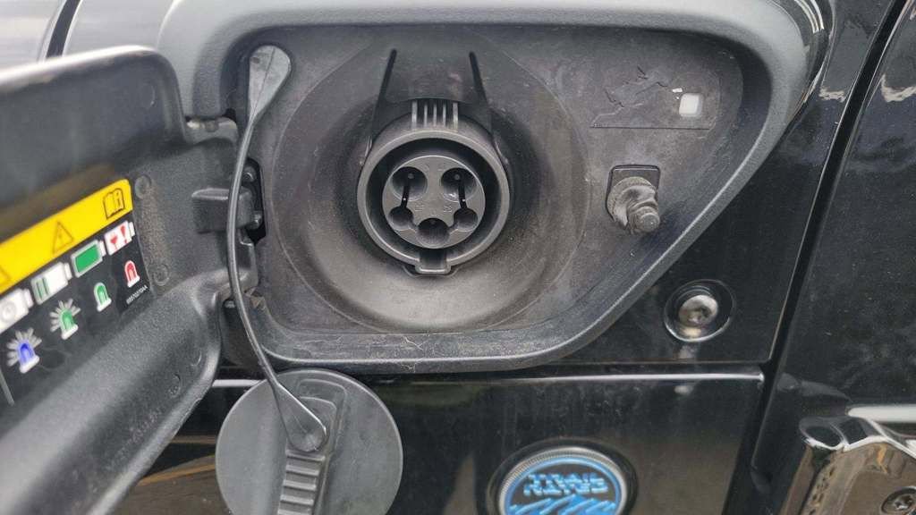 Used 2023 Jeep Wrangler Unlimited Rubicon 4xe image 16