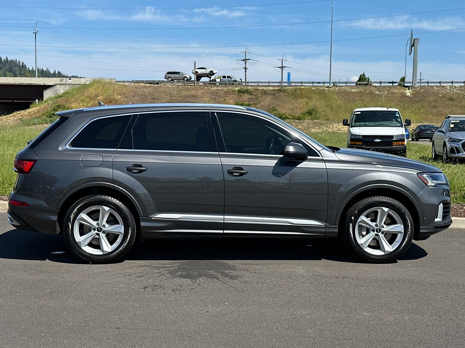 Used 2024 Audi Q7 3.0T Premium AWD/4WD image 2