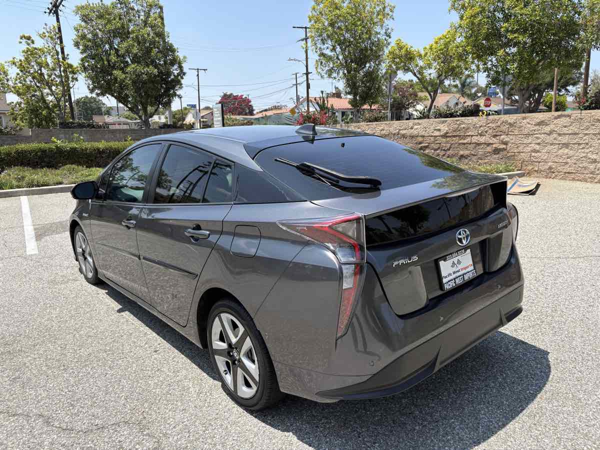 Used 2017 Toyota Prius Four Touring image 7
