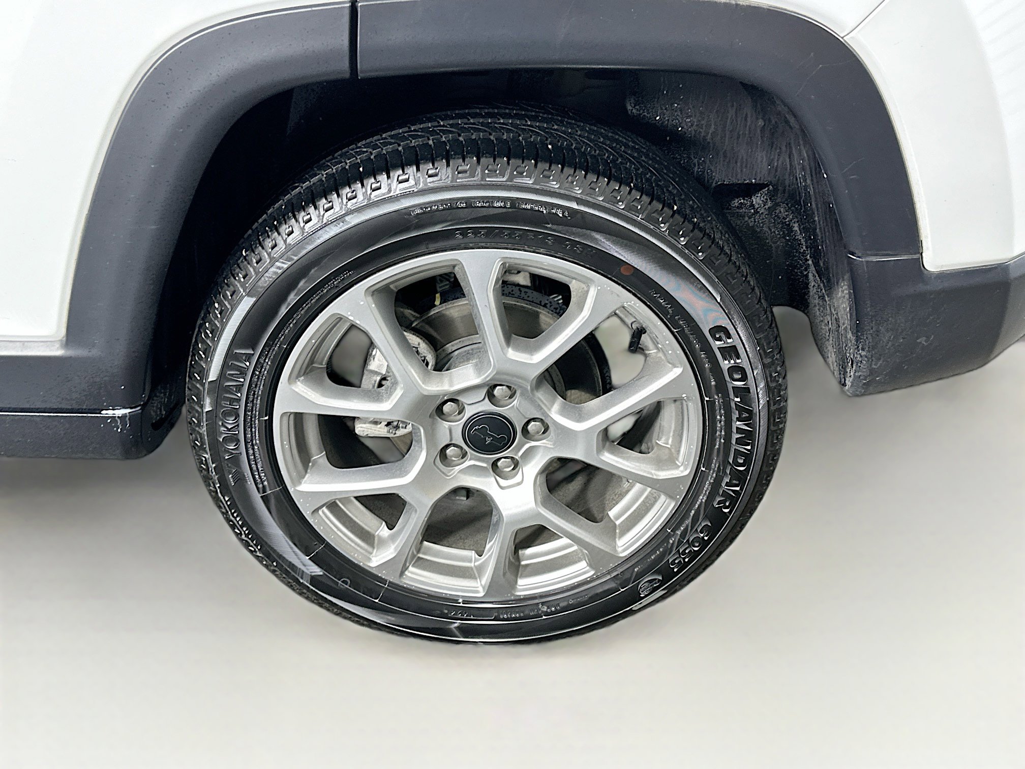 Used 2025 Jeep Compass Limited image 11