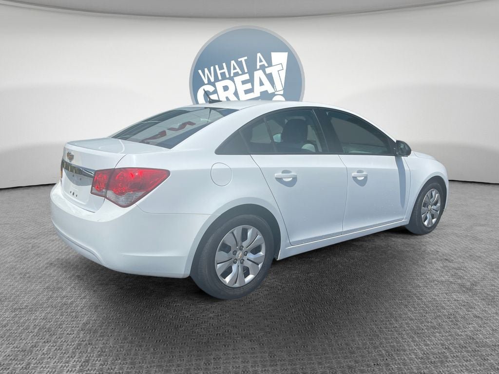 Used 2013 Chevrolet Cruze LS FWD image 3