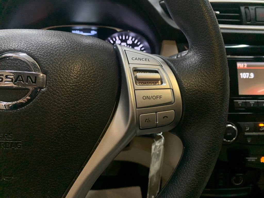 Used 2016 Nissan Rogue S w/ Appearance Package image 29