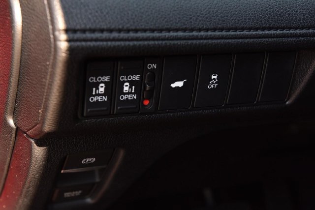 Used 2025 Honda Odyssey Sport-L image 11