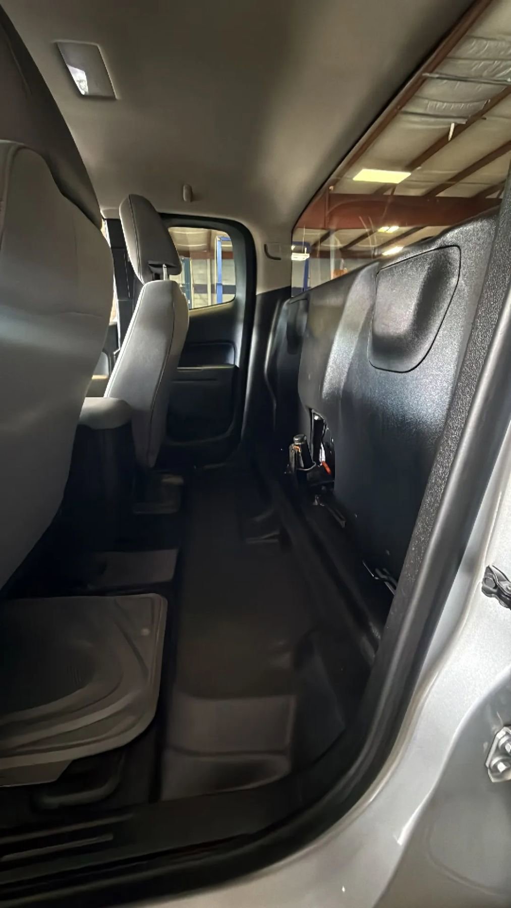 Used 2020 Chevrolet Colorado W/T image 15