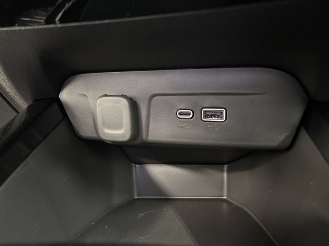 New 2026 Chevrolet Trax LT w/ Driver Confidence Package FWD image 28