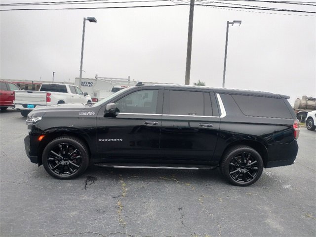 Used 2023 Chevrolet Suburban High Country image 4
