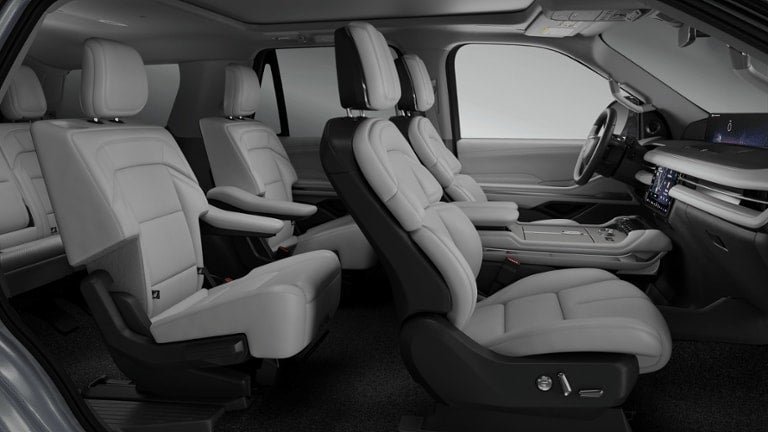 New 2026 Lincoln Navigator Reserve AWD/4WD image 5