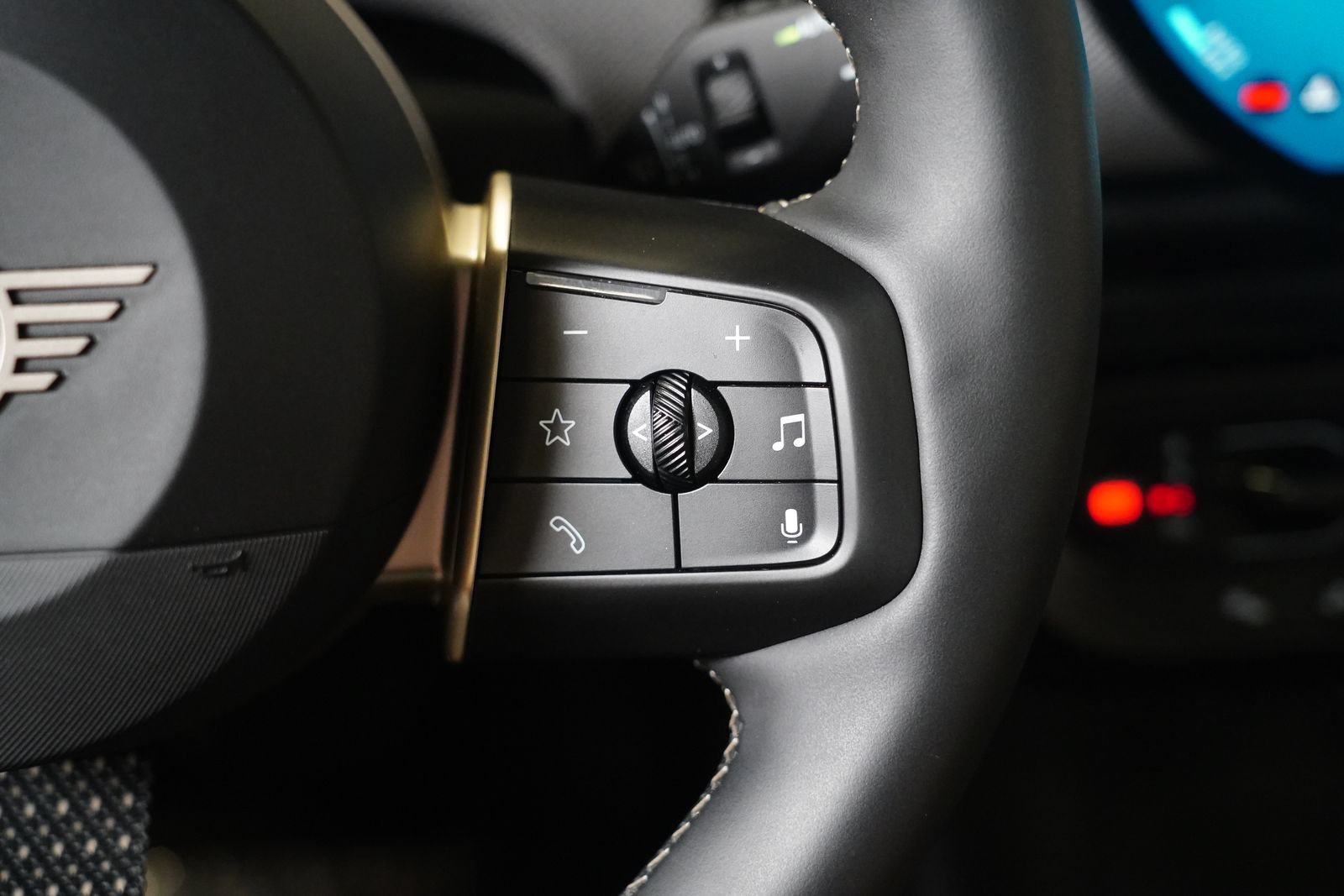 Used 2025 MINI Cooper S FWD image 17