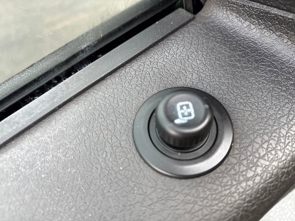 Used 2013 Ford F150 XLT w/ XLT Chrome Pkg image 14