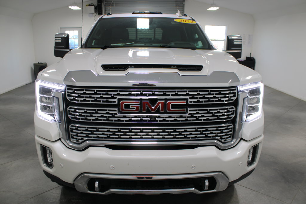 Used 2022 GMC Sierra 2500 Denali w/ Denali Ultimate Package AWD/4WD image 3