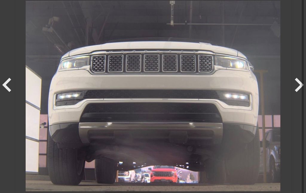 Used 2023 Jeep Grand Wagoneer Series II image 3