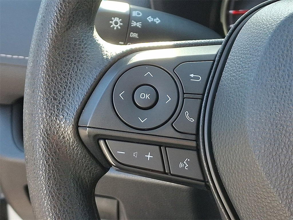 Used 2022 Toyota RAV4 LE image 21