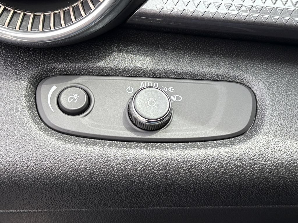 New 2026 Chevrolet Trax ACTIV w/ Driver Confidence Package FWD image 27