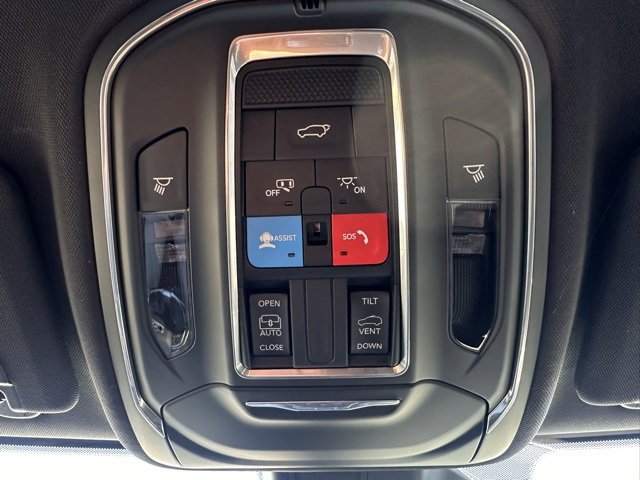 New 2025 Jeep Grand Cherokee L Altitude image 34