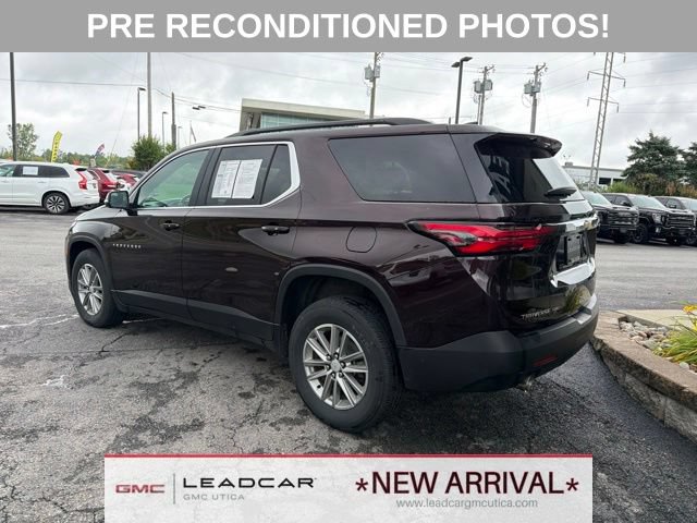 Used 2023 Chevrolet Traverse LT AWD/4WD image 3