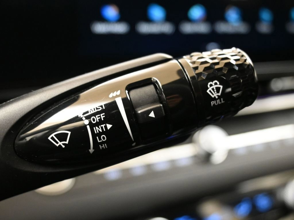 Certified 2024 Hyundai Elantra SEL w/ Convenience Package image 29