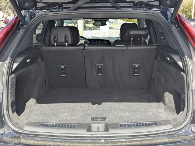 Used 2024 Cadillac XT4 Premium Luxury image 11