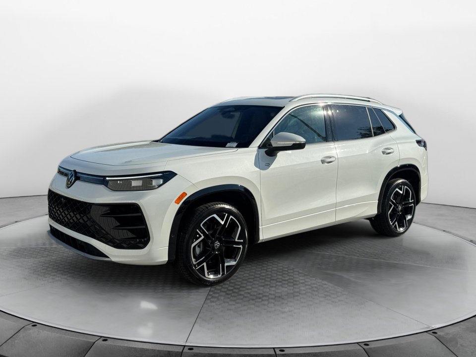 New 2026 Volkswagen Tiguan SEL R-Line AWD/4WD image 3
