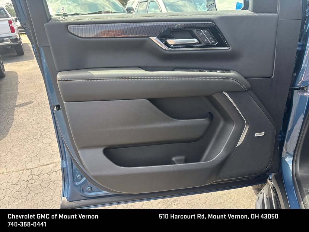 New 2026 GMC Yukon XL Elevation w/ Elevation Premium Package AWD/4WD image 14