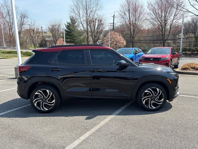 Used 2025 Chevrolet TrailBlazer RS w/ Convenience Package AWD/4WD image 9