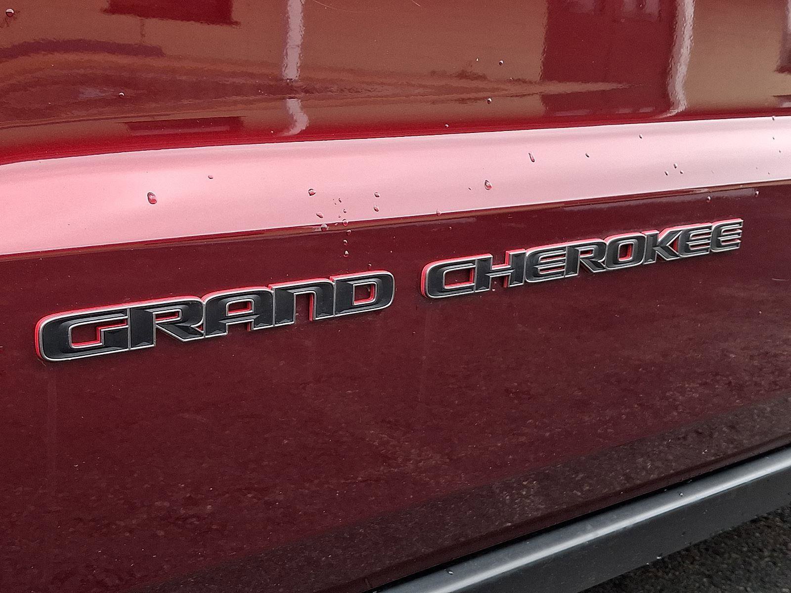 Used 2019 Jeep Grand Cherokee Trailhawk w/ Trailhawk Luxury Group AWD/4WD image 30