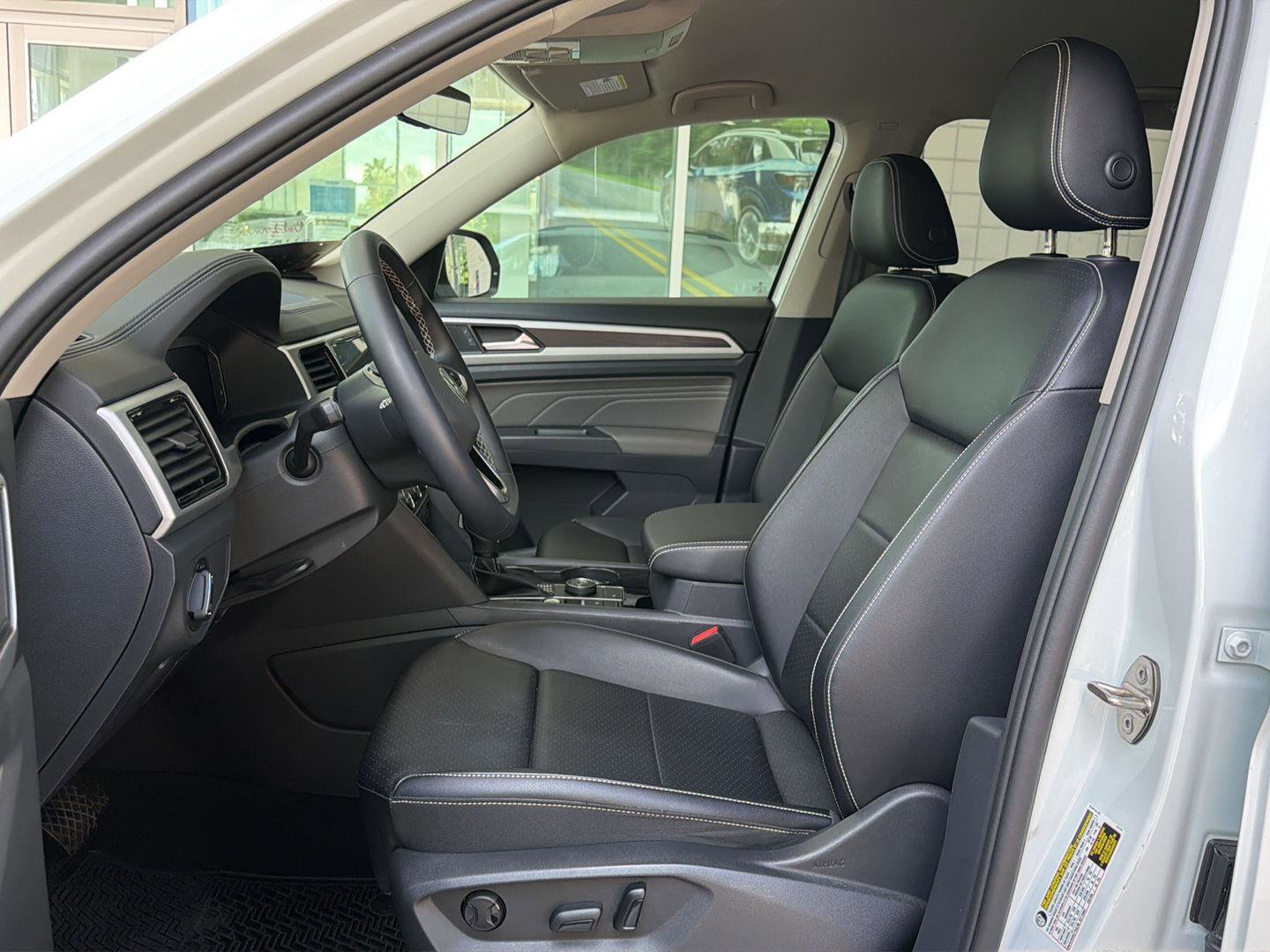 Certified 2023 Volkswagen Atlas SE AWD/4WD image 15