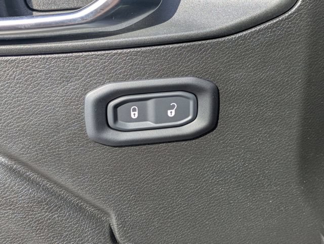 Used 2025 Jeep Wrangler Sport AWD/4WD image 14