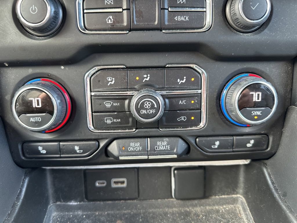 Used 2022 Chevrolet Suburban Z71 w/ Luxury Package AWD/4WD image 26