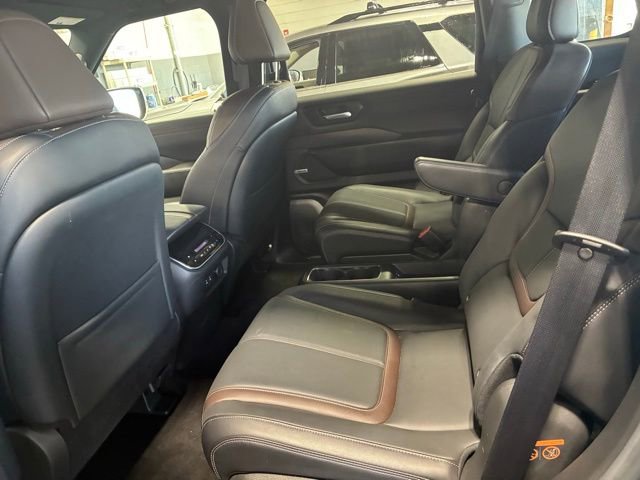 Certified 2025 Nissan Armada SL w/ Captain's Chari Seat Package image 12