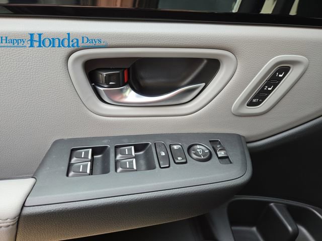 New 2025 Honda Pilot Touring image 22