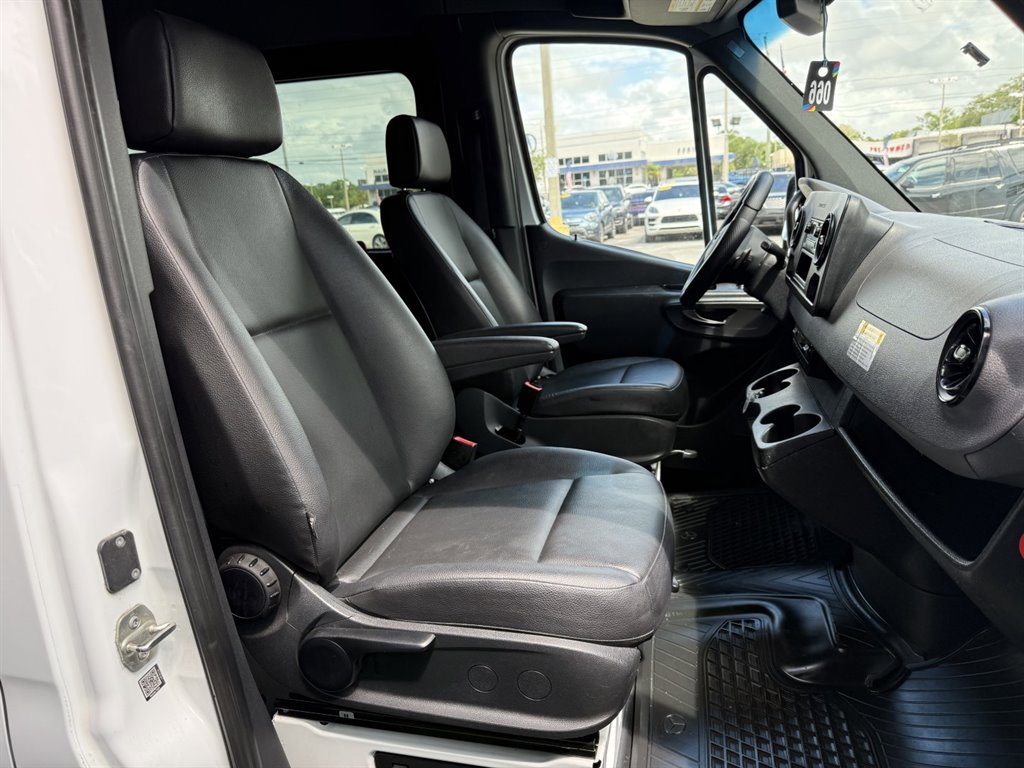 Used 2021 Mercedes-Benz Sprinter 2500 image 20