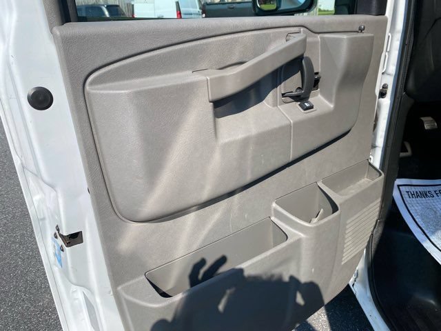 Used 2021 GMC Savana 3500 w/ Power Convenience Package RWD image 11