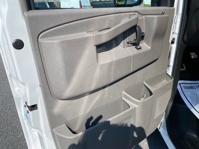 Used 2021 GMC Savana 3500 w/ Power Convenience Package RWD image 11