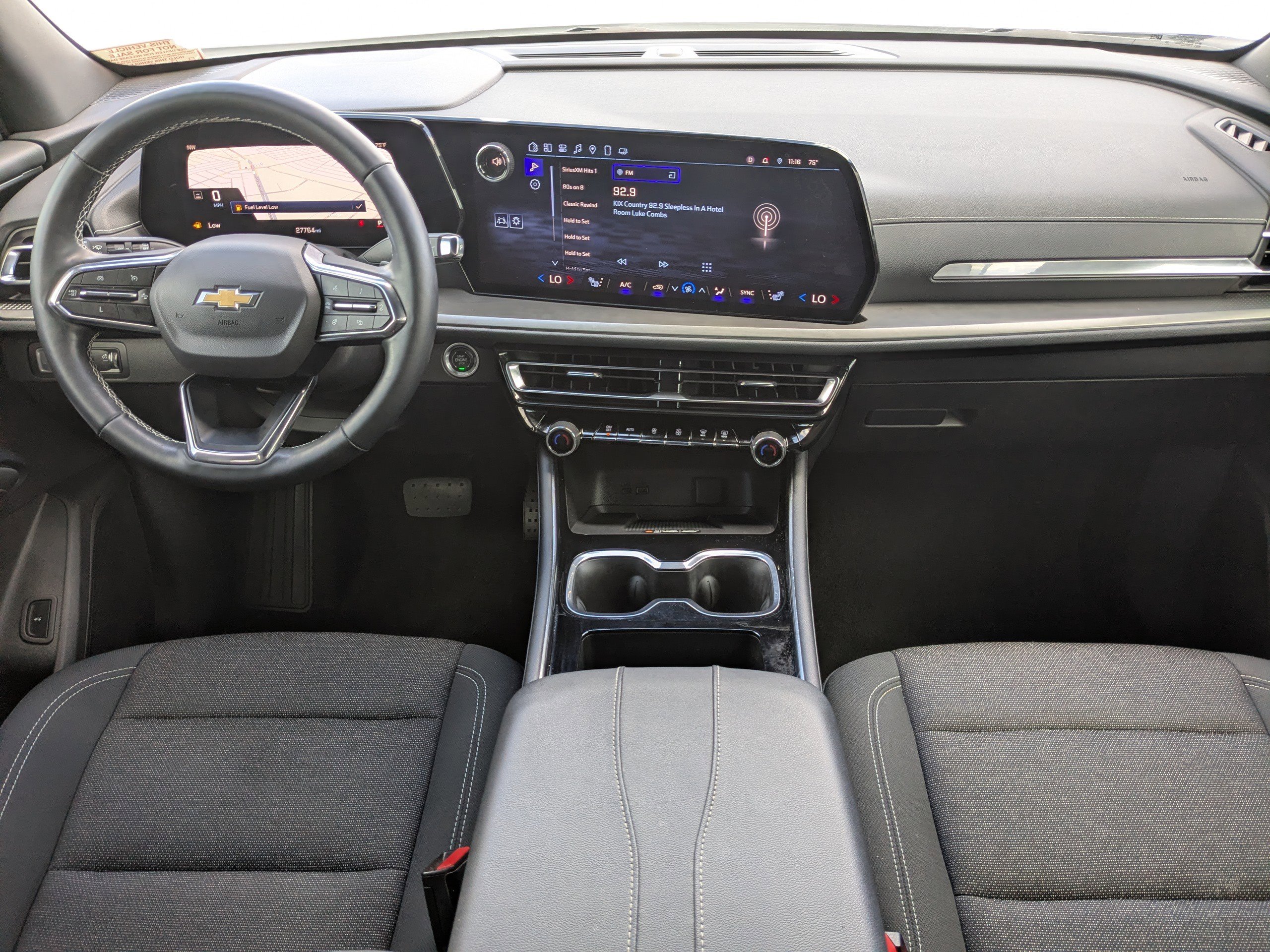 Used 2025 Chevrolet Traverse LT w/ Driver Confidence Package image 18